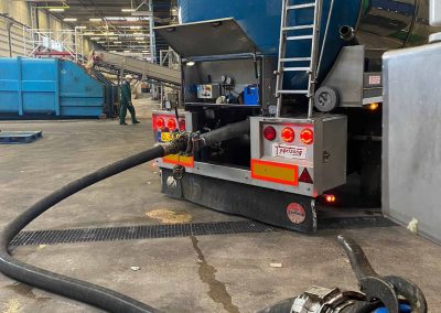 Quick connects for truck offloads